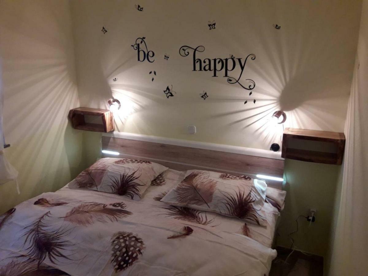 Apartma Marjetica Apartment *